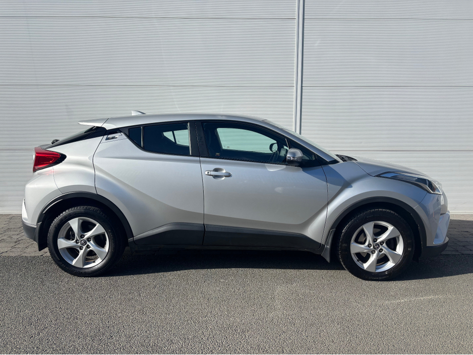 2018 Toyota C-HR 1.2T LUNA 4DR €17,495