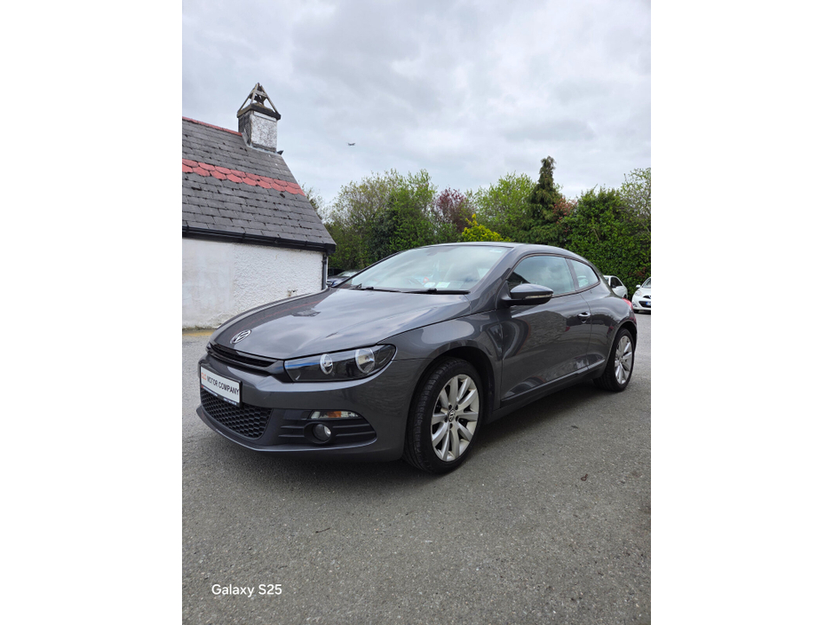 2012 Volkswagen Scirocco - image 4