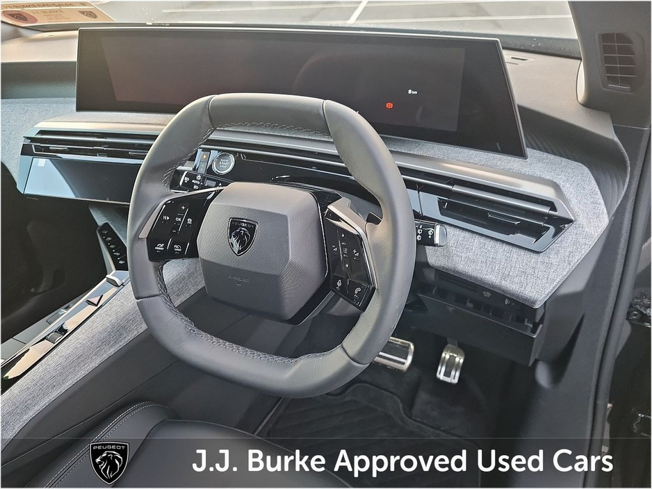 2026 Peugeot 5008 BEV 73kwh 210hp Allure