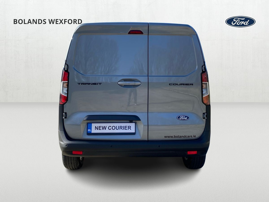 2026 Ford Transit Courier - image 12