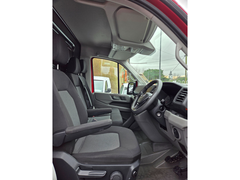 2018 Volkswagen Crafter 30 MWB 140HP MANUAL 6SPEED FWD HR 5DR €15,000