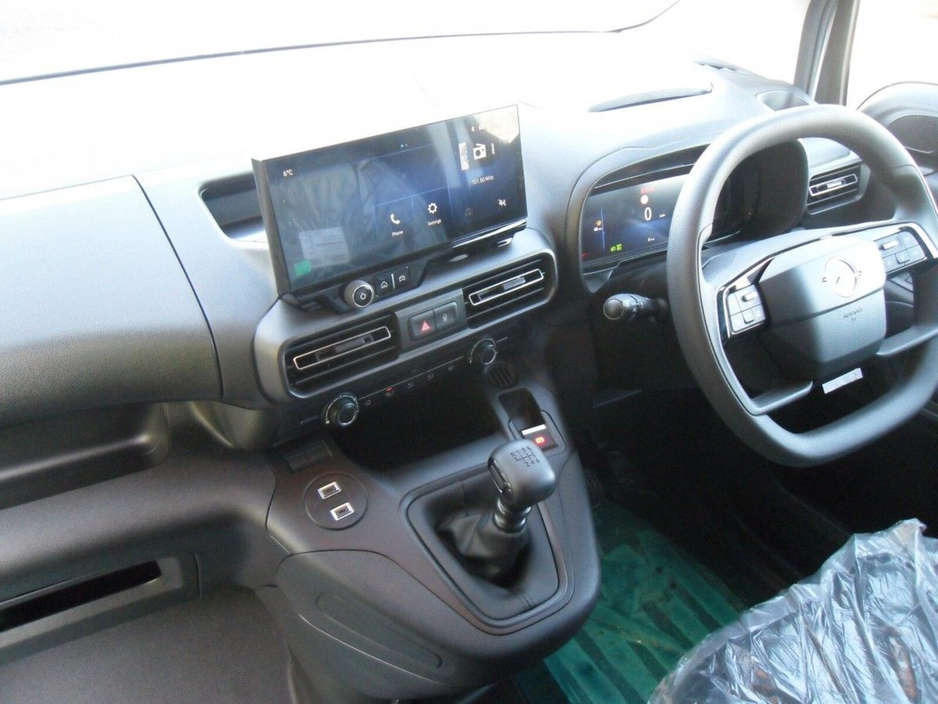 2026 Opel Combo - image 9