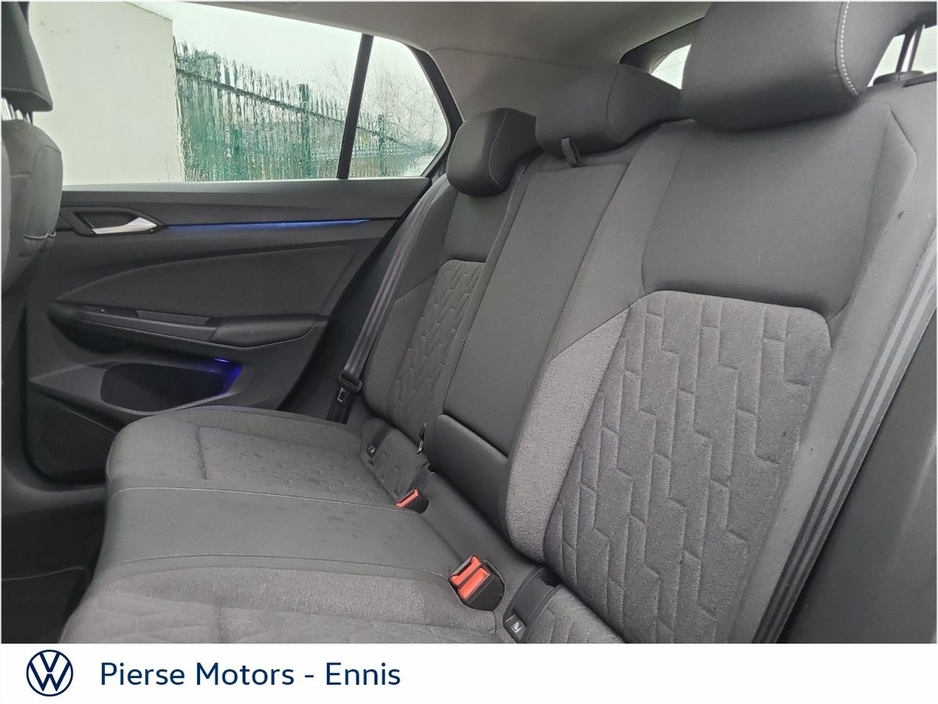 2025 Volkswagen Golf - image 8