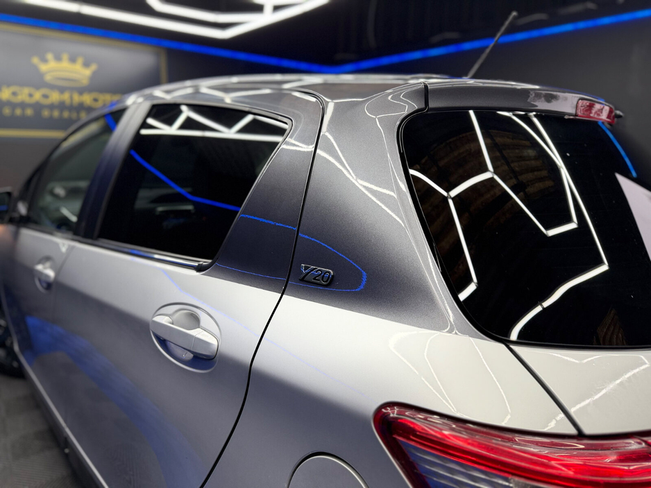 2020 Toyota Yaris - image 14