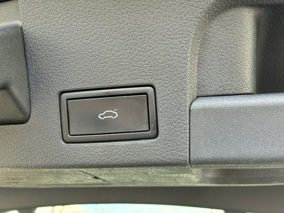 2022 Volkswagen Arteon - image 22