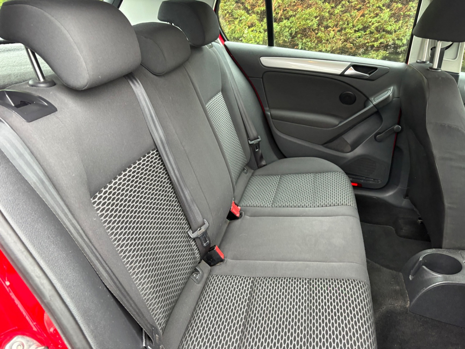 2010 Volkswagen Golf - image 15