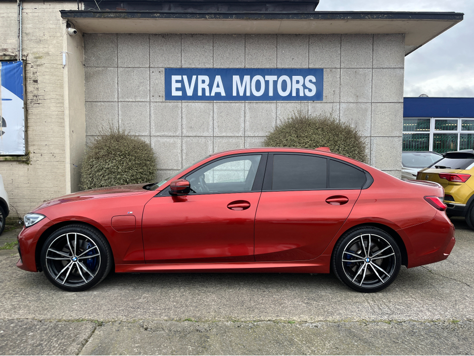 2019 BMW 3 Series - image 6