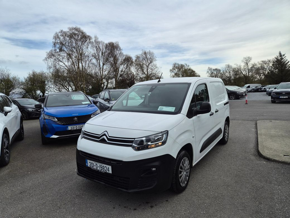 2020 Citroen Berlingo - image 3