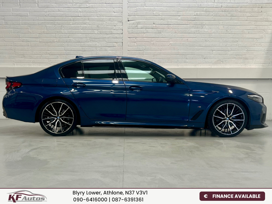 2022 BMW 5 Series - image 5