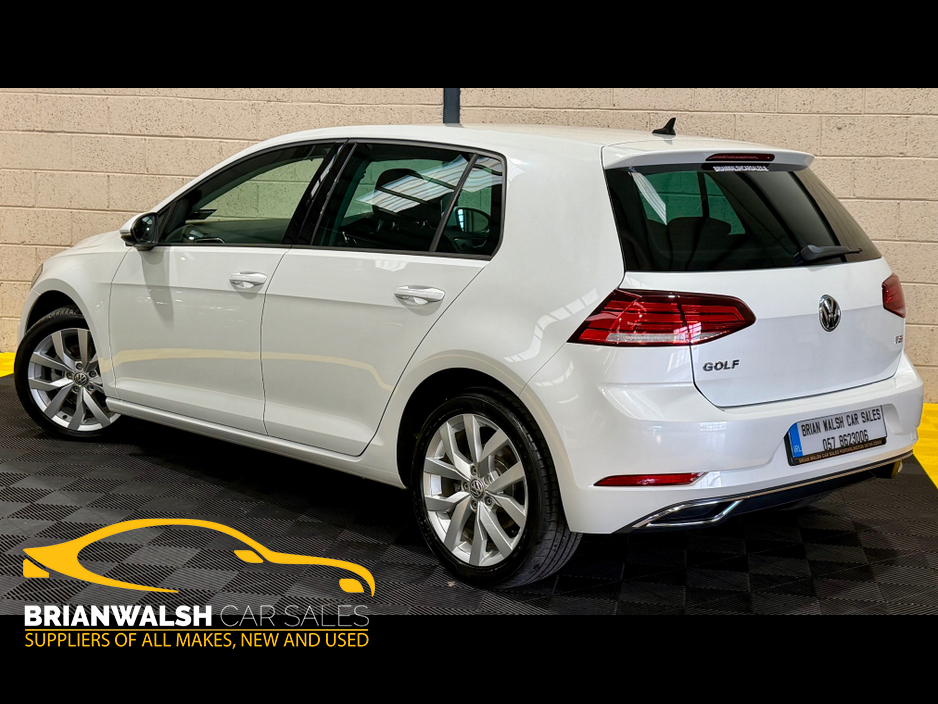 2018 Volkswagen Golf - image 2
