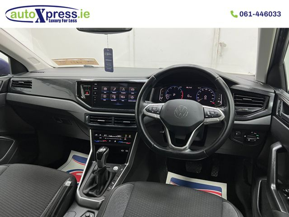 2023 Volkswagen Polo - image 25