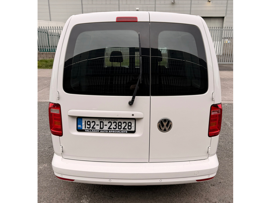 2019 Volkswagen Caddy - image 6