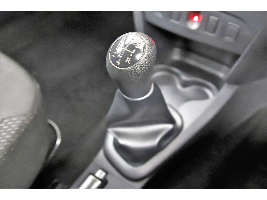 2018 Dacia Sandero - image 22