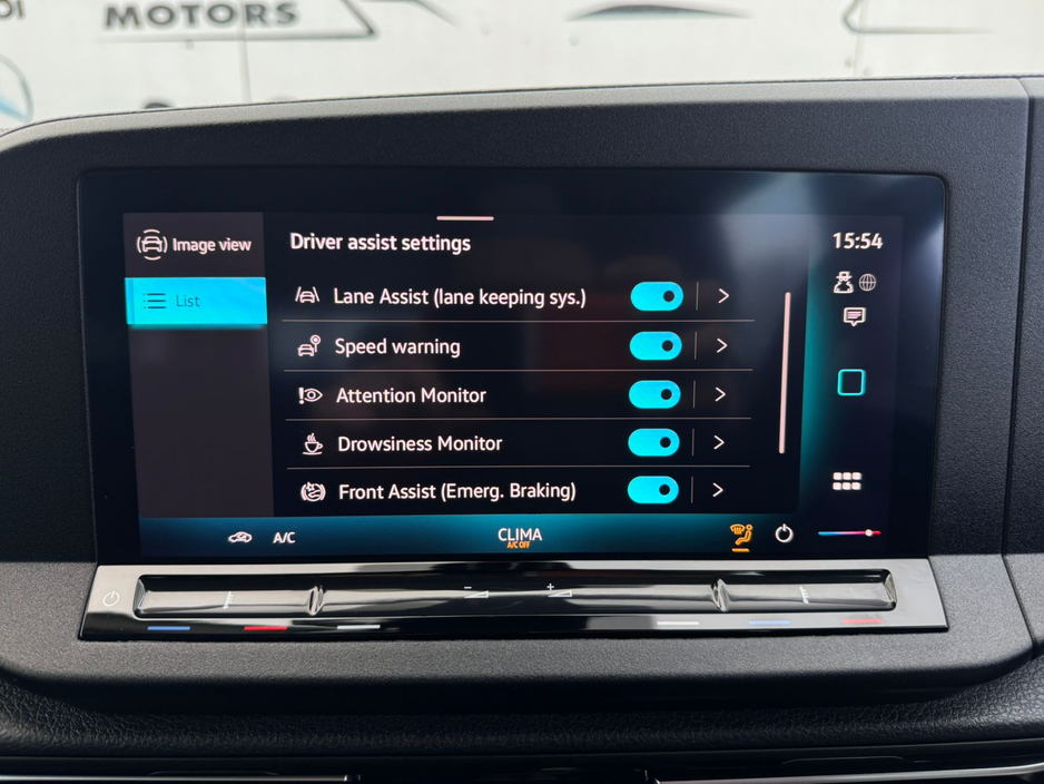 2025 Volkswagen Caddy Maxi Life LIFE TDI 122BHP A7F 5DR A €42,500