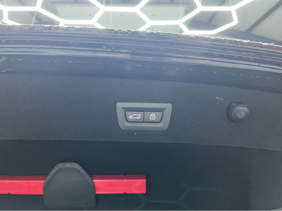 2017 BMW 7 Series €27950! 2017 BMW 740E IPERFORMANCE M-SPORT 2.0 AUTOMATIC / CRUISE CONTROL / 360° PARKING CAMERA / ELECTRIC MEMORY MASSAGING & HEATED SEATS / PADDLE SHIFTERS / PANORAMIC SUNROOF / HEATED REAR SEATS €27,950