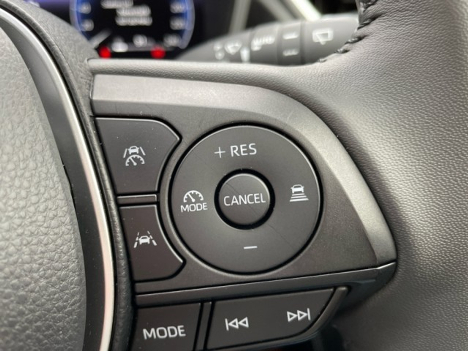 2025 Toyota Corolla CROSS - Save EUR 7,000 - SPORT Model - 1.8 Hybrid - Automatic - EUR 190 Tax // Remote Central Locking // Front Electric Windows // Rear Electric Windows // Electric Mirrors // Heated Mirrors €37,980