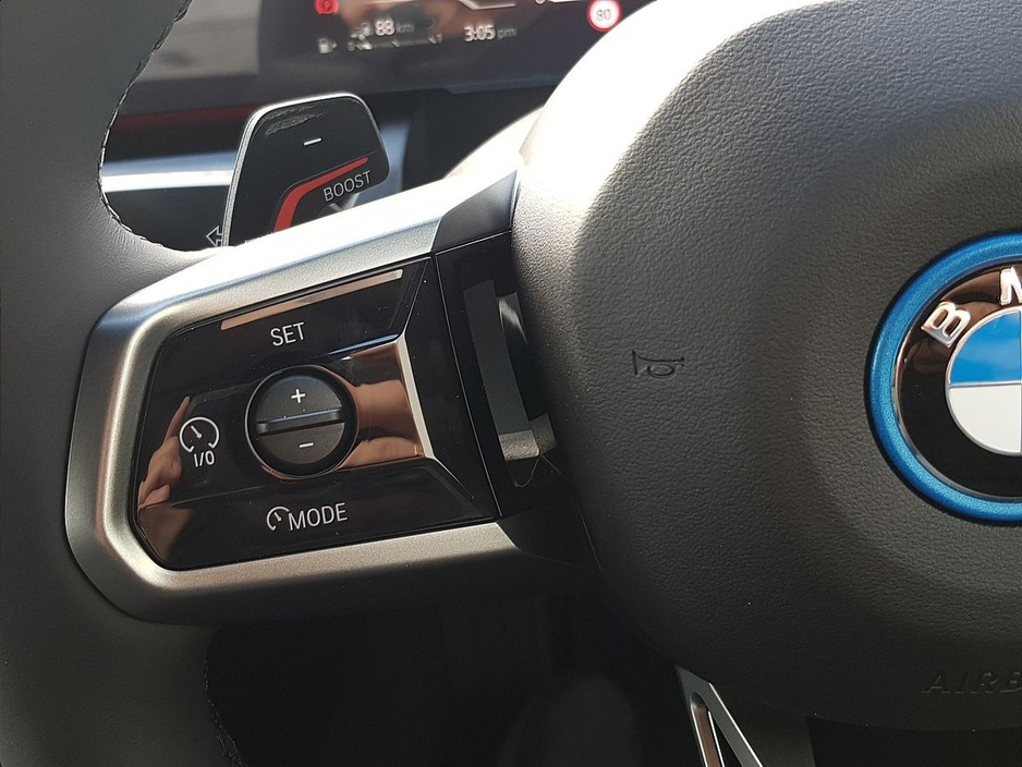 2026 BMW 5 Series - image 15