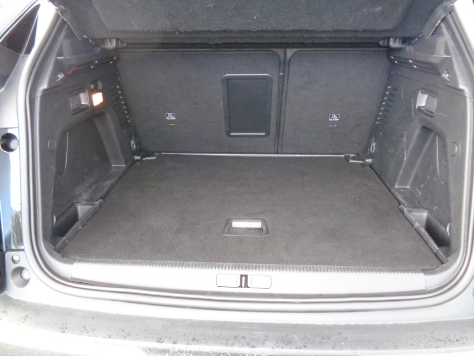 2022 Peugeot 3008 - image 5