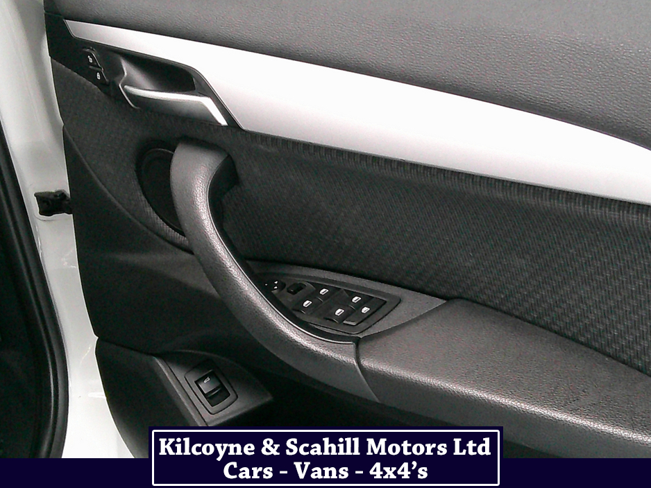 2018 BMW X1 - image 24