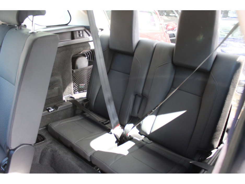 2020 Land Rover Discovery Sport - image 9