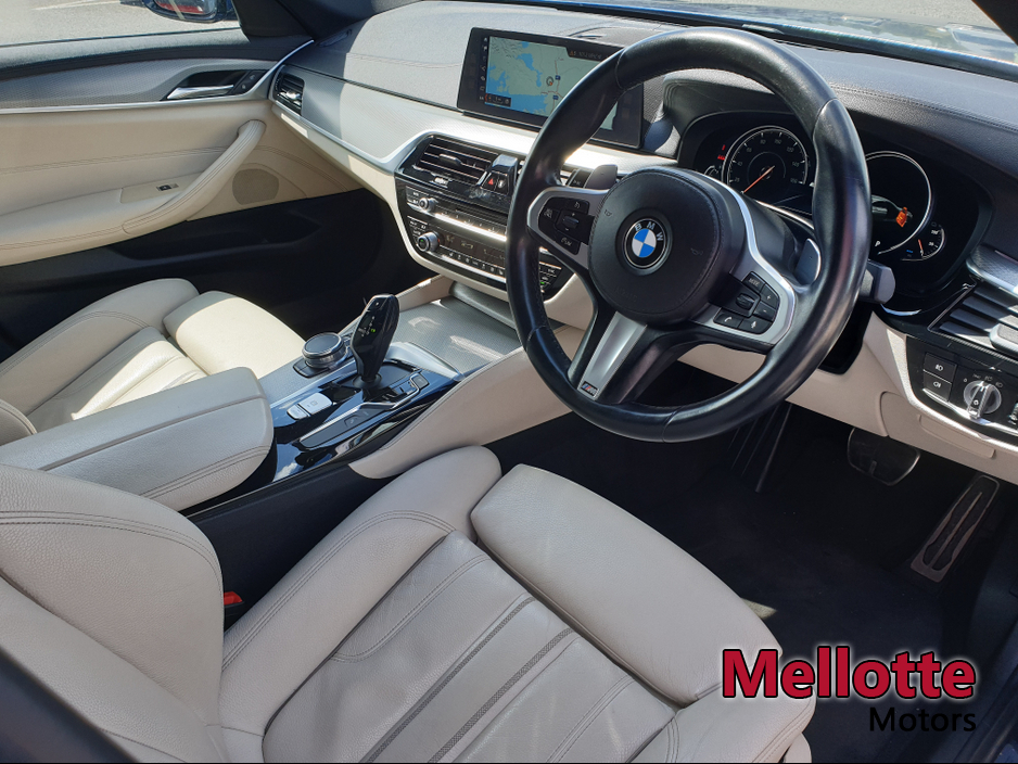2017 BMW 5 Series - image 8