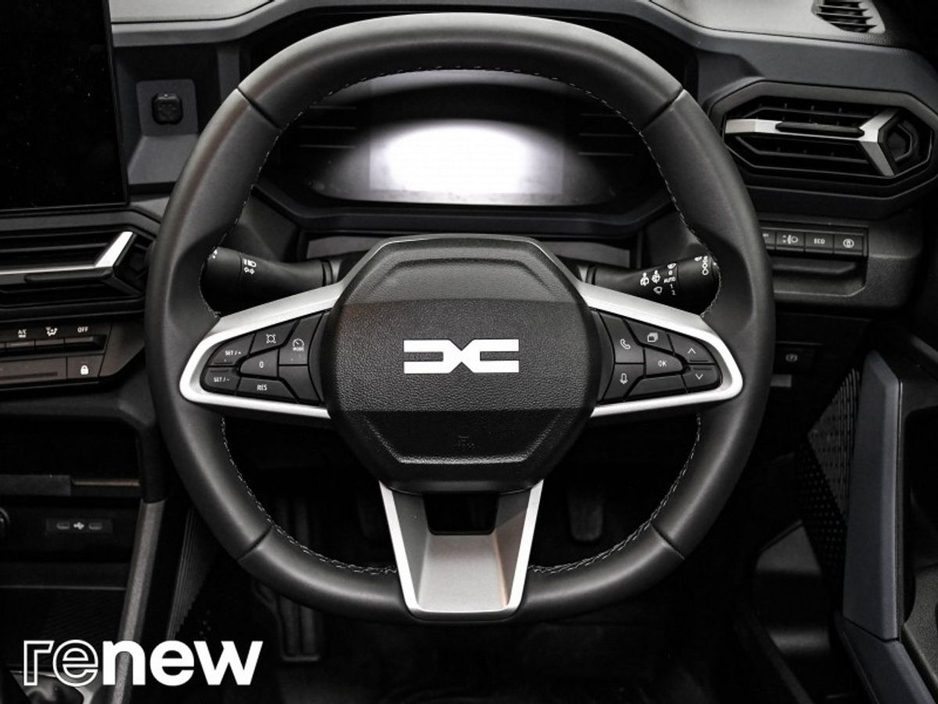 2025 Dacia Duster - image 21