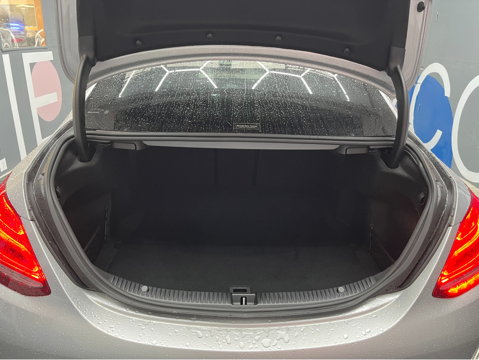 2018 Mercedes-Benz C Class €23950! 2018 MERCEDES-BENZ C220D LAUREUS EDITION 2.2 AUTOMATIC / CRUISE CONTROL / REVERSE CAMERA / ELECTRIC MEMORY & HEATED SEATS / PADDLE SHIFTERS €23,950