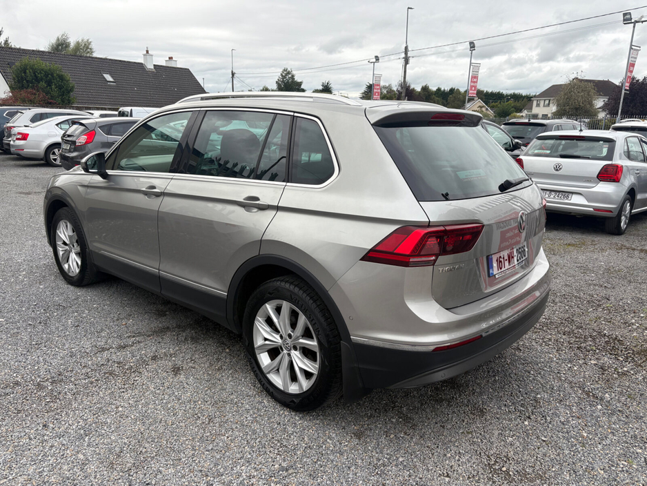 2016 Volkswagen Tiguan - image 5