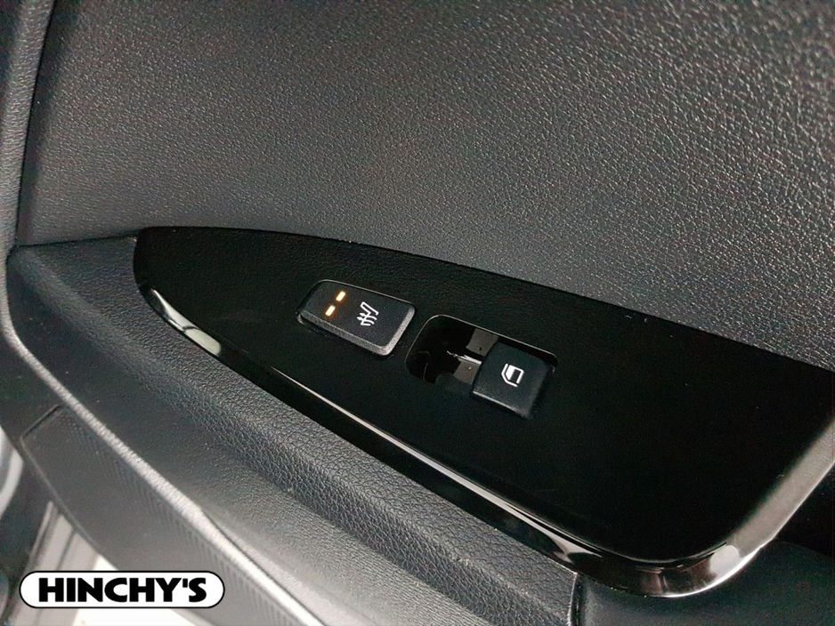 2022 Kia Sportage - image 28