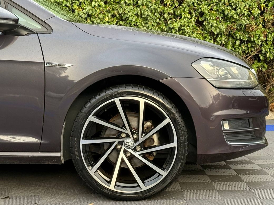 2015 Volkswagen Golf R-LINE PACK 1.2 TSI AUTO // LOUNGE EDITION // NEW 19" ALLOYS // REVERSE CAMERA // ADAPTIVE CRUISE CONTROL €13,900