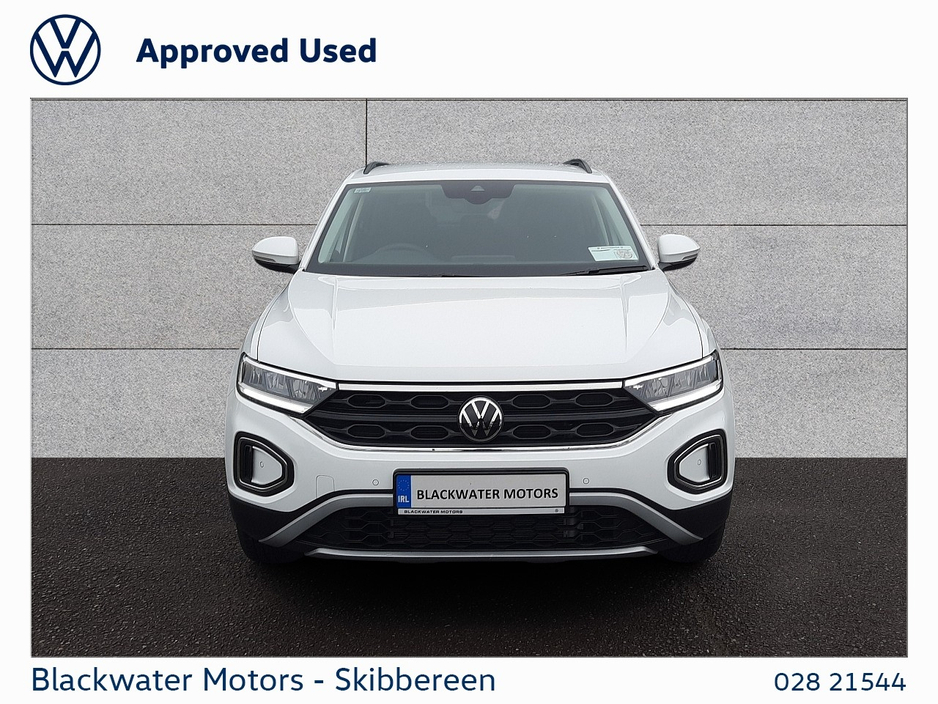 2026 Volkswagen T-Roc - image 12