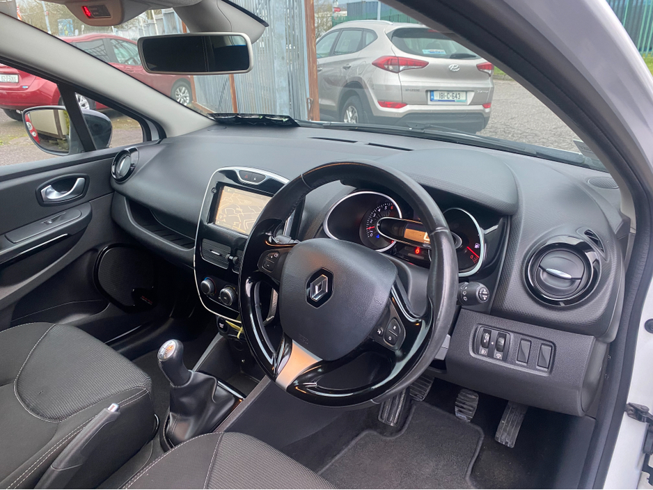 2017 Renault Clio - image 13