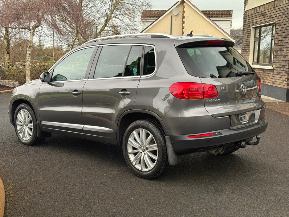 2014 Volkswagen Tiguan - image 5