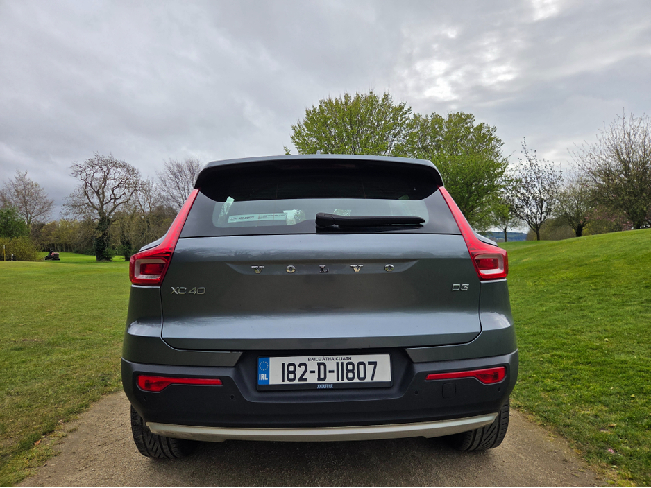 2018 Volvo XC40 - image 3