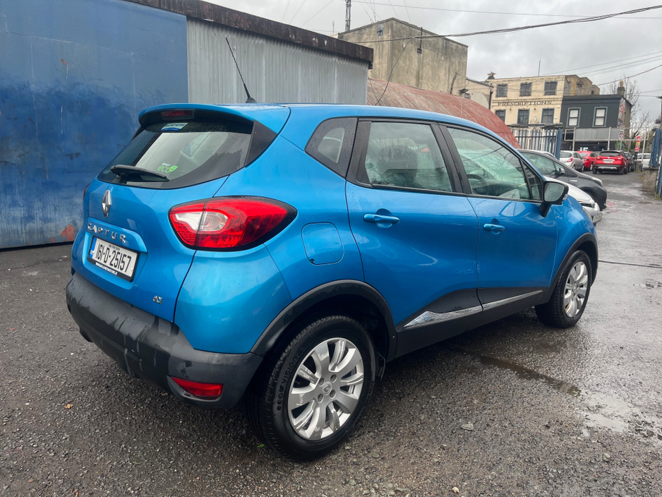 2016 Renault Captur - image 3