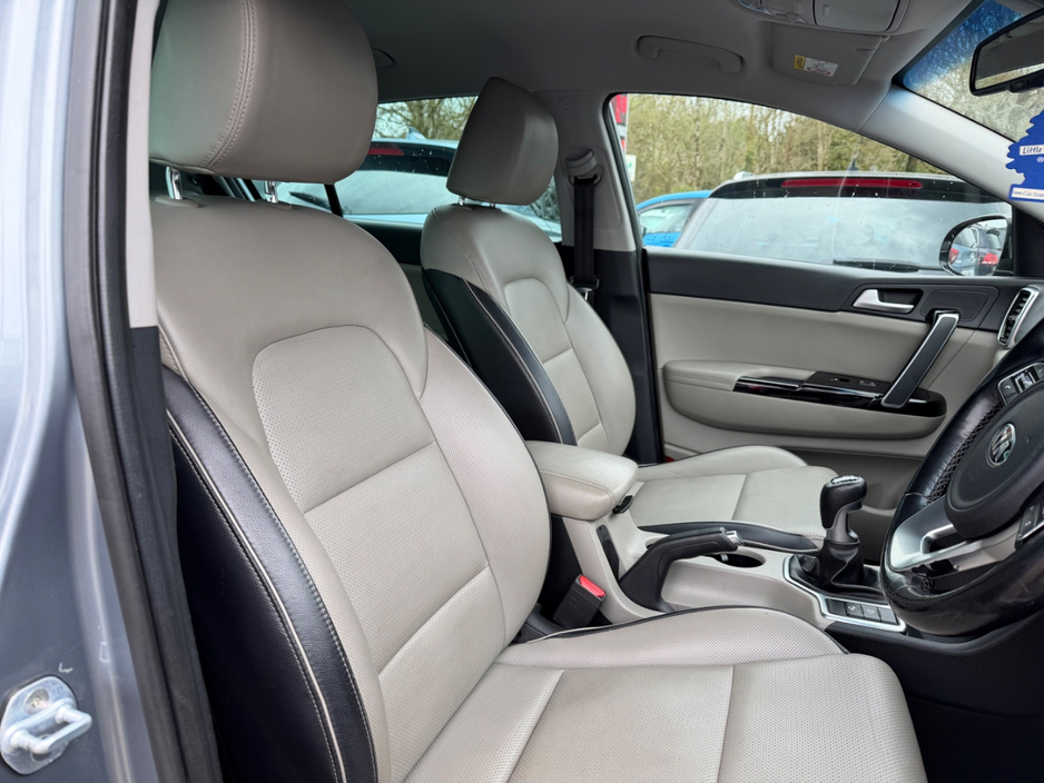 2019 Kia Sportage - image 11