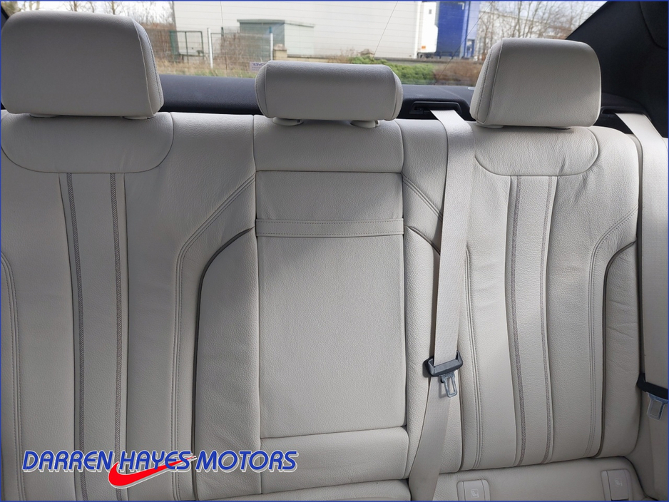 2017 BMW 5 Series - image 20