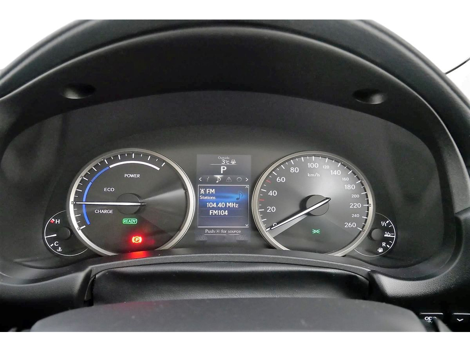 2016 Lexus NX 300 h - image 15