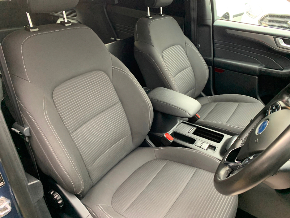 2022 Ford Kuga 1.5 TDCI 120 PS TITANIUM COMMERCIAL // PRICE EXCL. VAT // GREAT CONDITION // FULL SERVICE HISTORY // ONE OWNER // NEW MODEL // €16,662