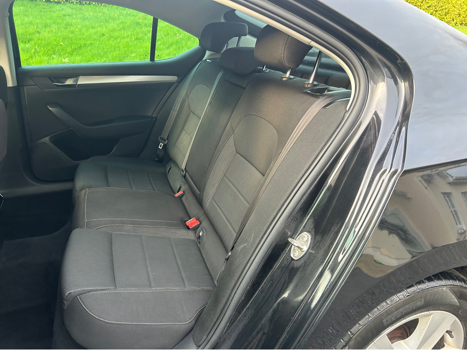 2016 Skoda Superb - image 18