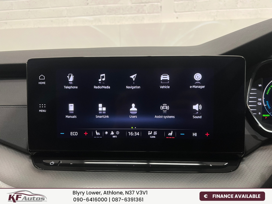 2023 Skoda Octavia - image 30