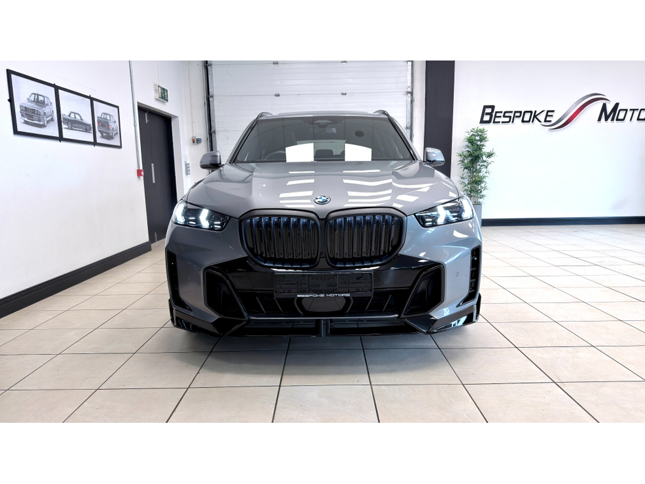 2025 BMW X5 - image 28