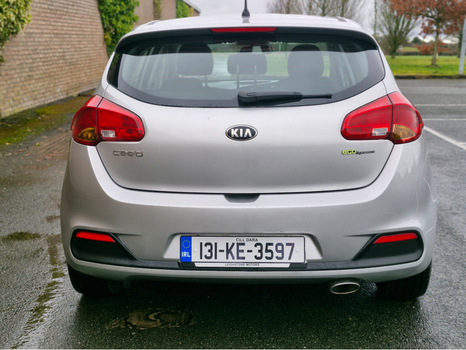2013 Kia Ceed - image 3