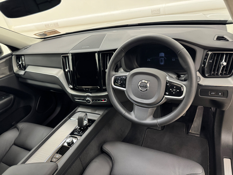 2025 Volvo XC60 T6 AWD PHEV Plus Dark €66,000