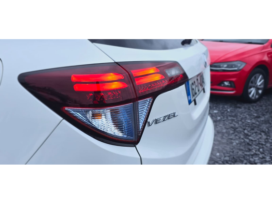 2016 Honda Vezel - image 18