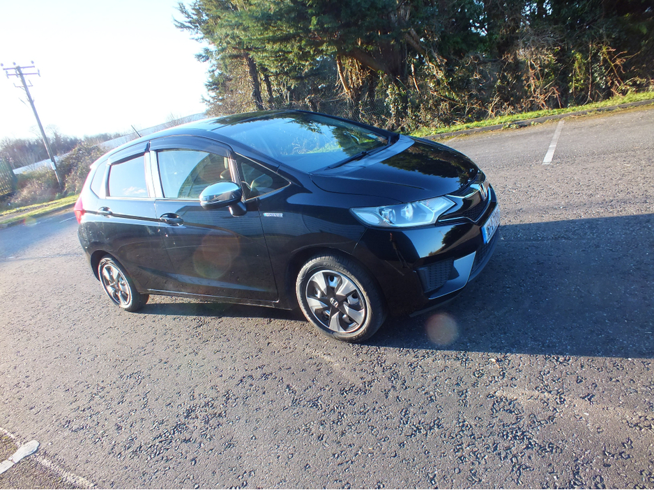 2016 Honda Fit 1.5 HyBrid €10,950