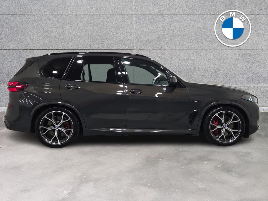2023 BMW X5 - image 25