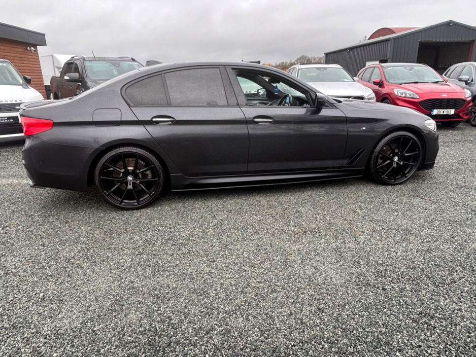 2018 BMW 5 Series - image 27