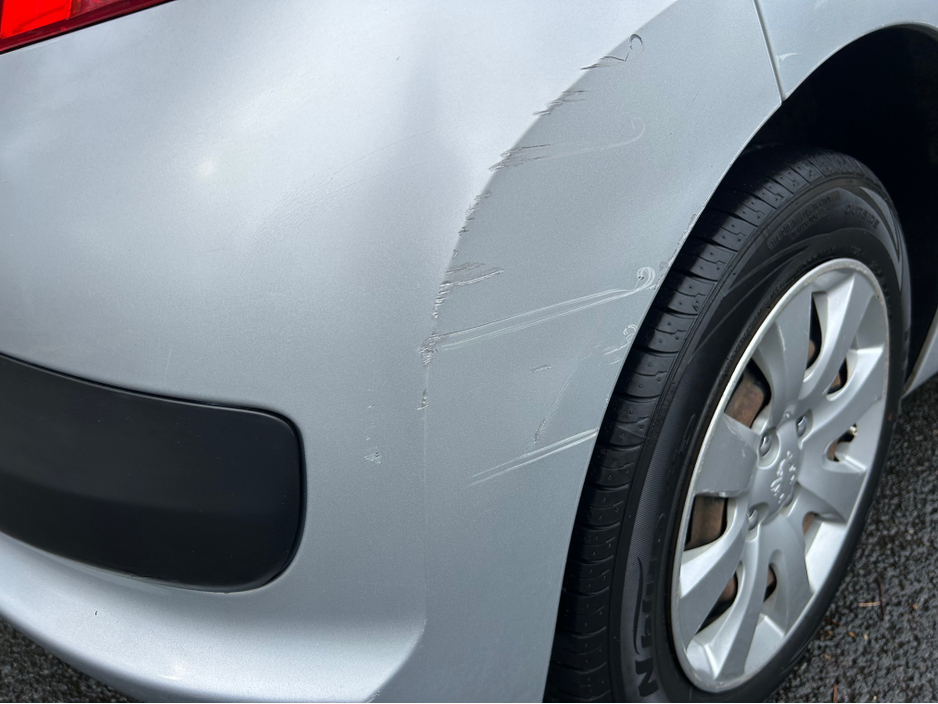 2007 Peugeot 207 - image 5