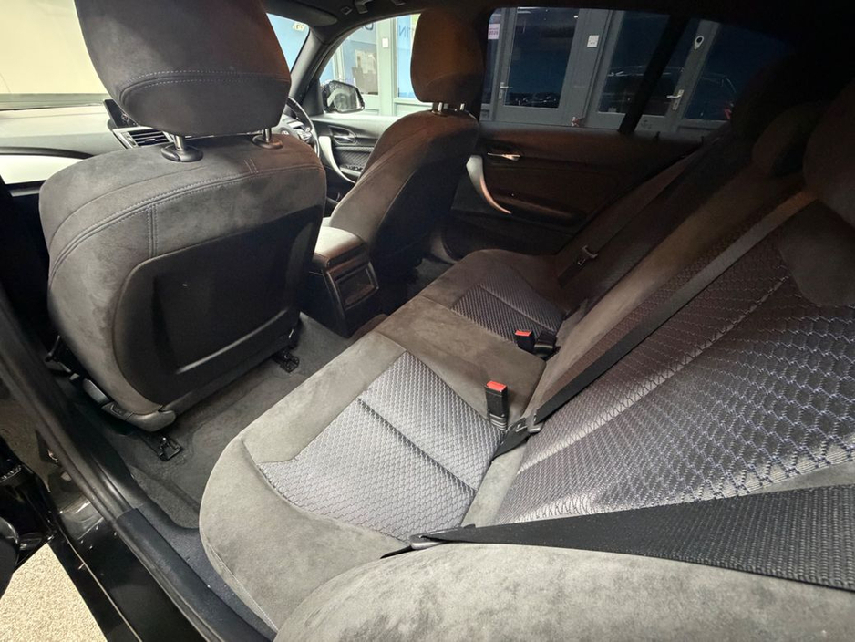 2016 BMW 1 Series - image 29